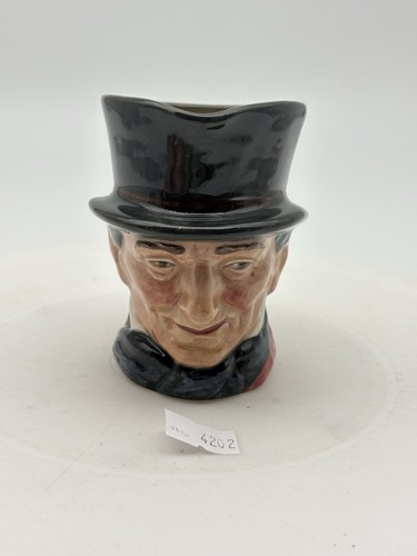 Royal doulton small - doulton, character