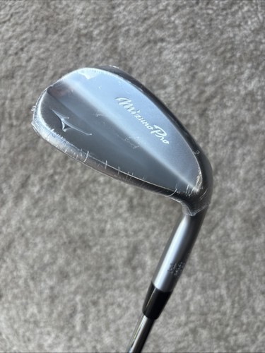 Brand new mizuno pro - ***,