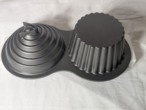 Wilton large cupcake pan - wilton,