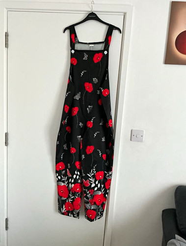 Black red white floral - black,