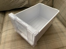 Hotpoint HFF3114UK  Fridge Freezer salad drawer