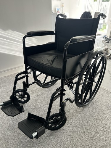 Black wheel manual - black, 4-wheel