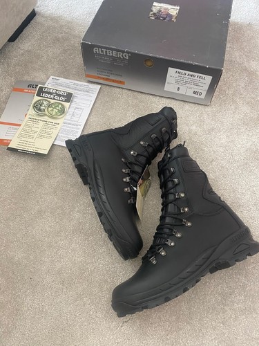 Mens altberg field - , fell