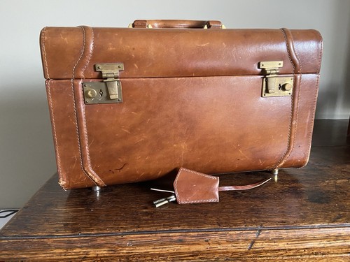 Vintage leather ladies - -,