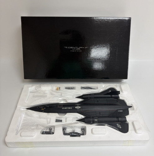 Century wings blackbird - 1:72,