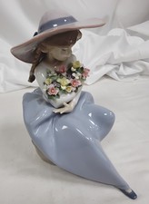 Lladro Porcelain Figurine Girl with Flowers in Blue Dress - N25