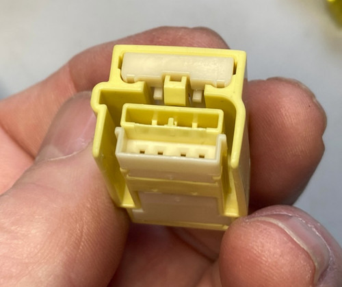 Airbag srs loom connector - /,