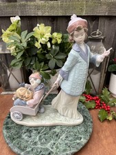 A LOVELY  BOXED LLADRO 6244