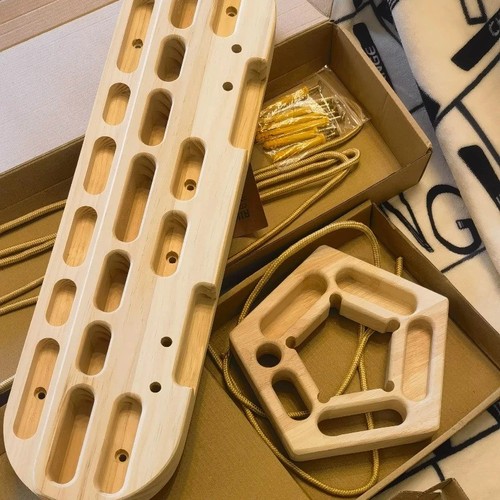 Wooden climbing hangboard - climbing, grip