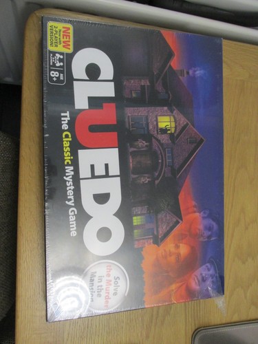Cluedo board game hasbro - game,