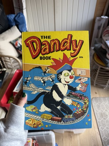 The dandy book - the,