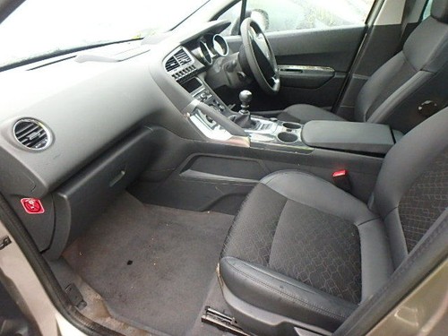 2015 peugeot 3008 front - peugeot,