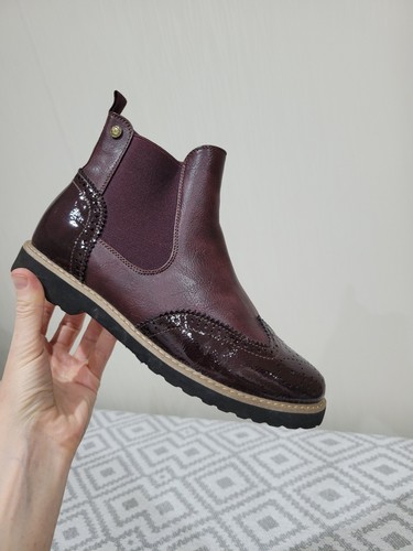 Euc womens burgundy - womens, pavers