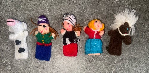 Knitted finger puppets - ,