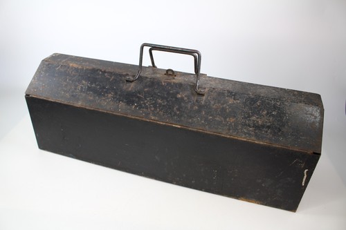 Vintage metal tool - metal,