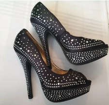 womens size 4 shoes Bundle X3