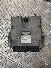 Vauxhall Signum Diesel Hatchback FWD -- Z03 ENGINE ECU 897379 5575 275800-3924