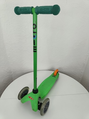 Mini micro deluxe scooter - micro, used