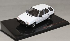 IXO Skoda Favorit Forman in