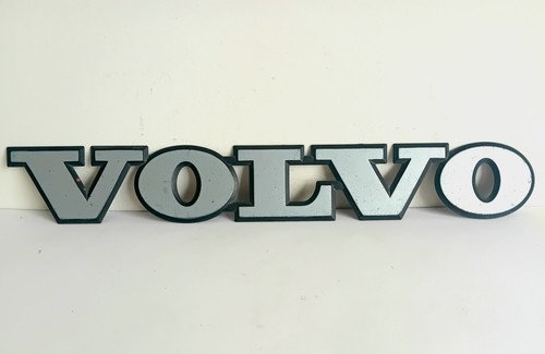 Volvo badge large plastic - large,