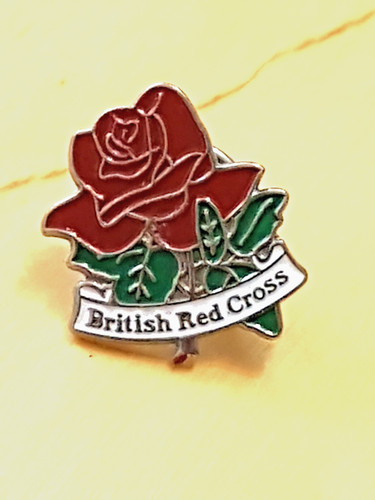 Red rose badge pin british - rose,