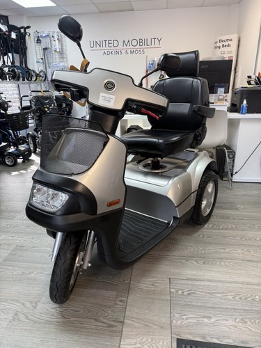 Pre owned tga breeze 8mph - pre,