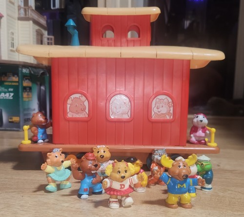 Vintage 1984 tomy - ​vintage, along