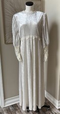 Vtg Raza New York Victorian