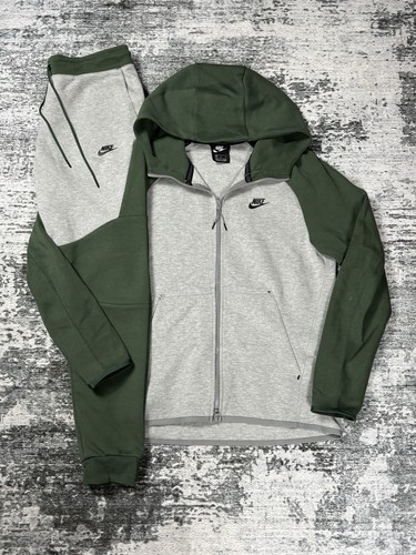Nike tech fleece old season
