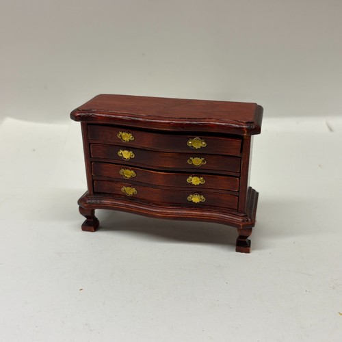 12th scale dolls house - 1:12th,