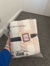 Victoria's Secret Sherpa Heart