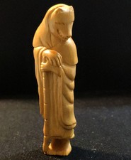 Z1117 - 2" Hand Carved Boxwood