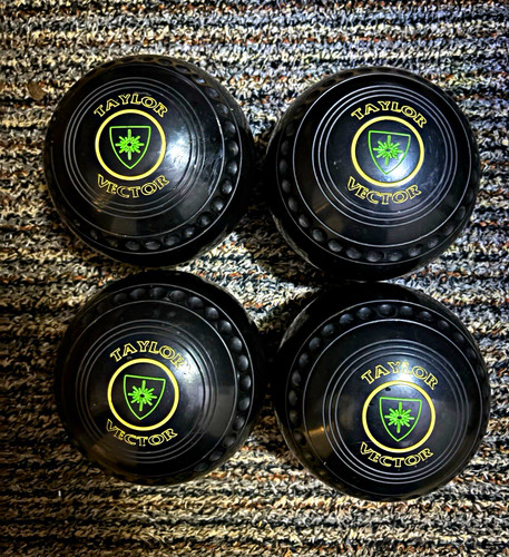Taylor vector lawn - bowls, size