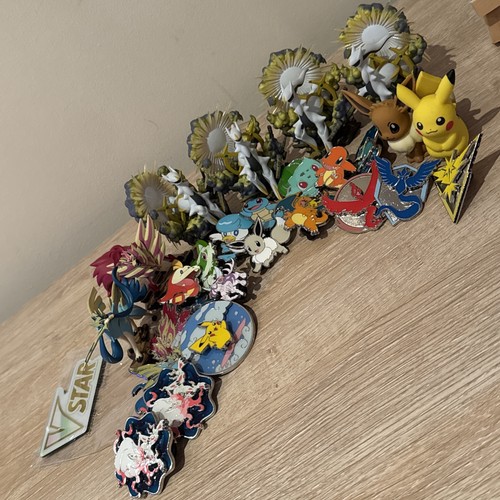 Official pokemon pin badges - official,