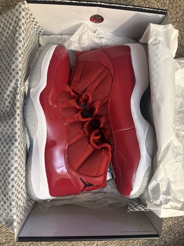 Air jordan win - 11, like