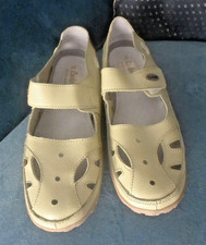 COOLERS LIME GREEN REAL LEATHER FLAT MARY JANE STYLE SHOES SANDALS UK 4  VGC