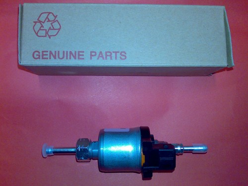 Dosing fuel pump for