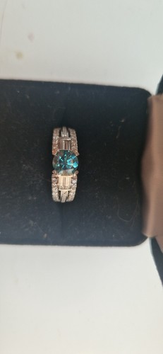 18ct white gold - , ring