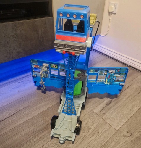 Ben transforming vehicle - transforming,
