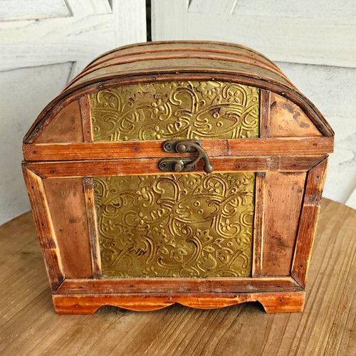 Antique barrel top wood trunk - barrel-top,