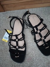 sandals size 6