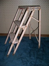 VINTAGE METAL 2 STEP FOLDING