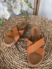 Bio Gold faux leather sandals