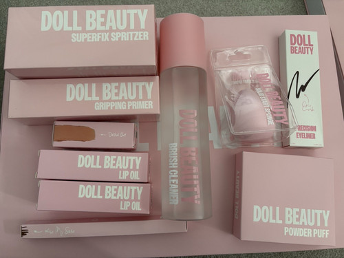 Doll beauty mixed makeup - beauty,