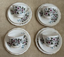 Set Of 4 Vintage  Royal Vale