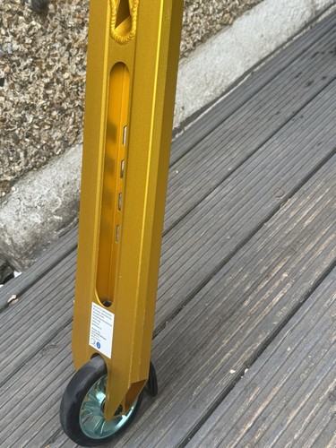 Wave stunt scooter with golden - wave,