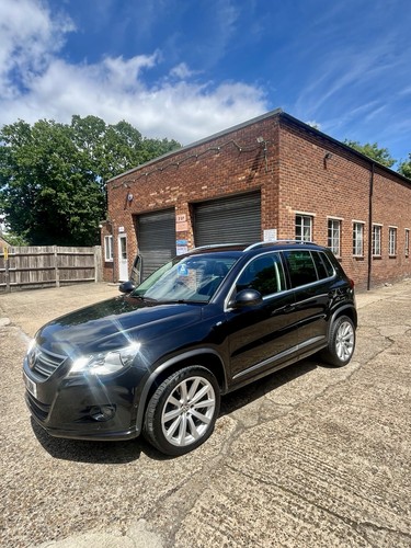 2010 volkswagen tiguan - 2010, r