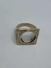 9ct Gold Half Sovereign Ring