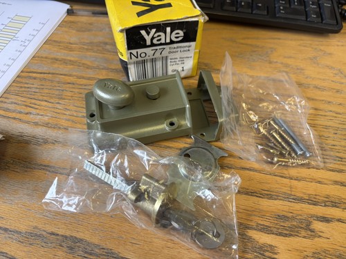 Job lot yale no - 7, lock