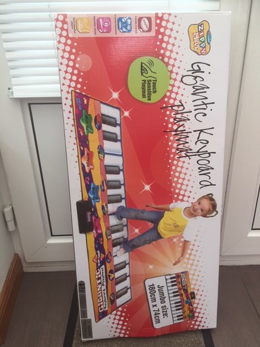 Gigantic keyboard playmat - gigantic,